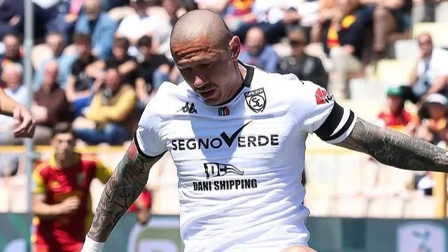 Gianluca Lapadula anotó de penal con el Spezia, pero perdió y se mantiene último en la Serie B. | Difusión en X
