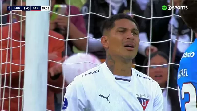 LDU vs. Sao Paulo: Paolo Guerrero falló increíble ocasión de gol en el partido