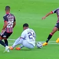 LDU vs. Sao Paulo: Paolo Guerrero recibió un fuerte golpe en el arranque del duelo