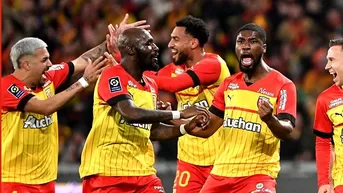 Lens venció 2-1 a Estrasburgo y se acerca a tres puntos del PSG