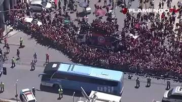 De Lima a Río: Hinchas de Flamengo desatan la locura tras ganar la Copa