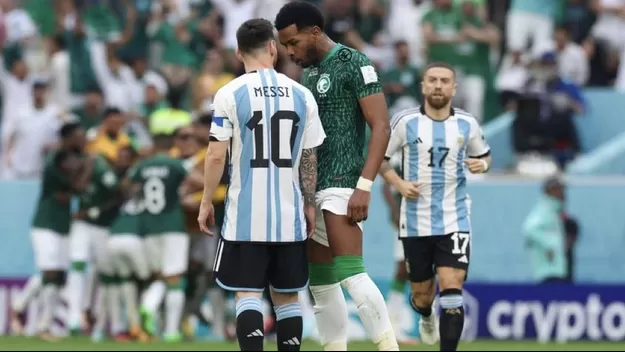 Al-Bulaihi reveló qué le dijo a Messi tras el segundo gol de Arabia Saudita