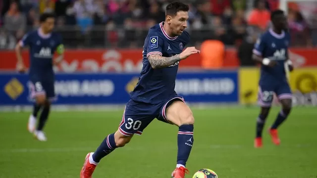 Messi debutó en el triunfo 2-0 del PSG sobre Reims con goles de Mbappé