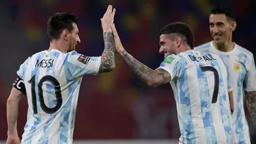 Lio Messi celebra el triunfo de Argentina por penales ante Colombia. Foto: EFE