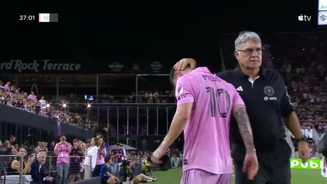 Messi dejó el campo de juego a los 37 minutos del partido ante Toronto. | Video: Apple TV