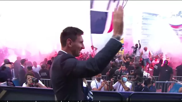 Lionel Messi fue ovacionado por los hinchas del PSG que llegaron hasta el Parque de los Príncipes
