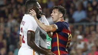 Lionel Messi perdió el control y agredió a jugador de la Roma