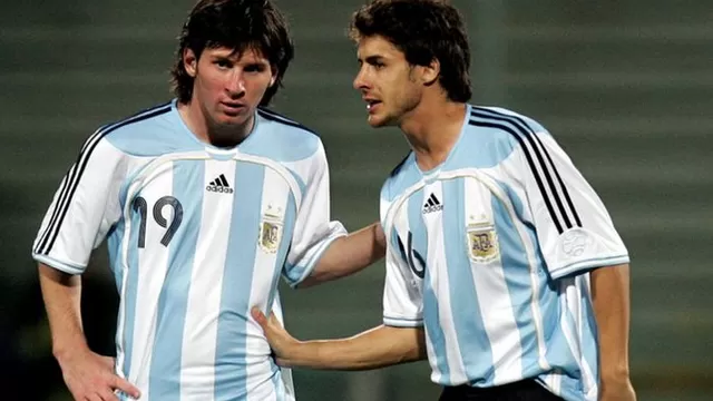 Lionel Messi saludó a su ídolo Pablo Aimar que se retira del fútbol