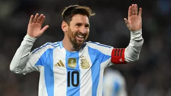 Messi se despide entre lágrimas de las Eliminatorias sudamericanas tras anotar dos goles a Venezuela. | AD