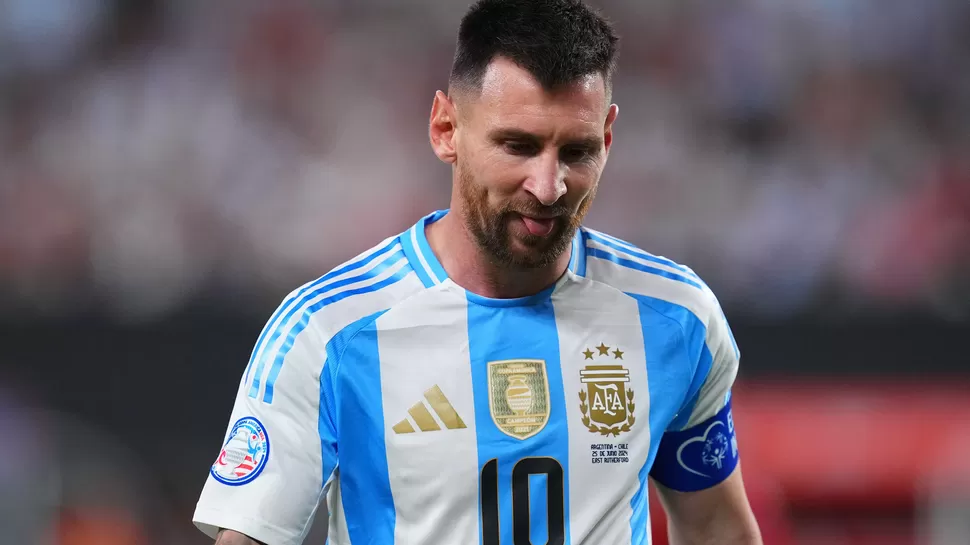 Lionel Messi no estaría siendo considerado por Lionel Scaloni para el encuentro del sábado / Foto: AFP