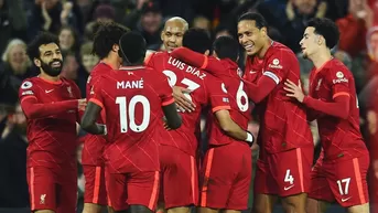 Liverpool aplastó 6-0 al Leeds y sigue acercándose al Manchester City en la Premier