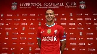 Liverpool confirmó la incorporación de Thiago Alcántara