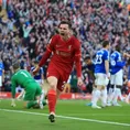 Liverpool derrotó 2-0 al Everton y sigue en su lucha por la Premier League