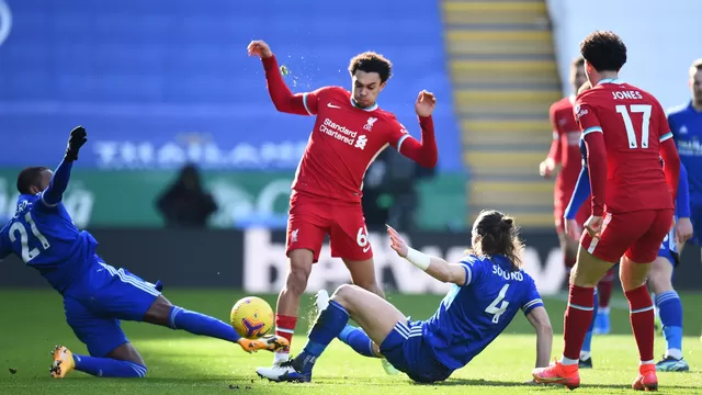 Liverpool cayó 3-1 ante Leicester en los últimos minutos del compromiso. | Foto: Liverpool.