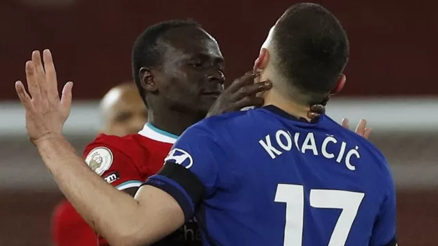 Fuerte cruce entre Mané y Kovacic en el Liverpool vs. Chelsea. | Video: Espn