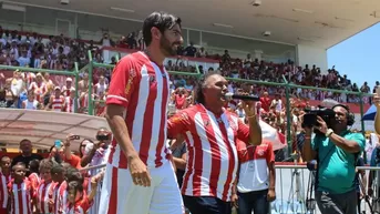 'Loco' Abreu llegó al Bangu de Brasil: es el equipo 23 en su carrera