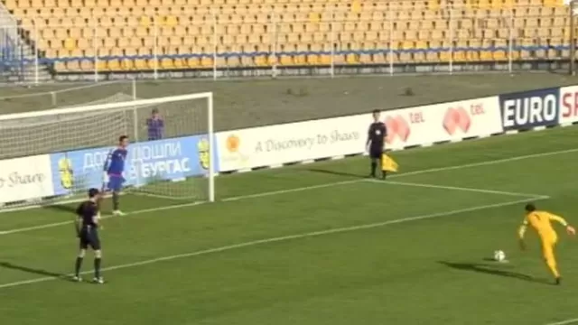 Luca Zidane atajó tres penales pero hizo el ridículo al 'picar' penal