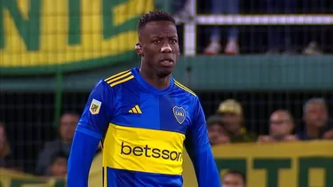 Luis Advíncula fue titular en Boca frente a Defensa y Justicia. | Foto: ESPN