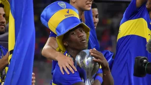 Luis Advíncula a la Copa Argentina: Vamos a dormir juntos, te voy a hacer el amor