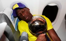 Advíncula festejó con algarabía su título con Boca Juniors y se durmió con la copa - Noticias de luis-tejada