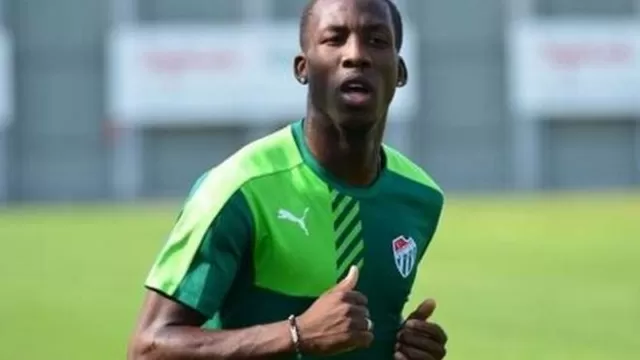 Luis Advíncula: en Turquía dan por hecho préstamo a Newell's Old Boys