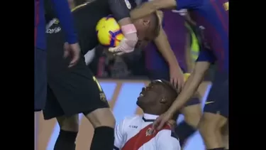 Luis Advíncula fue titular ante Barcelona | Video: Captura ESPN.