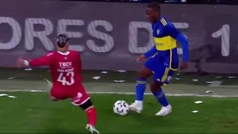 Luis Advíncula y una extraordinaria huacha en el Boca vs. Barracas