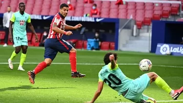 Luis Suárez marcó su segundo gol ante Granada. | Foto: AFP