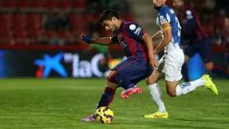 Luis Suárez ganó su primer derbi con Barcelona