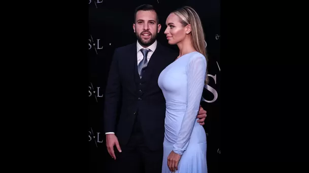 Jordi Alba y su esposa Romarey Ventura | Foto: EFE.