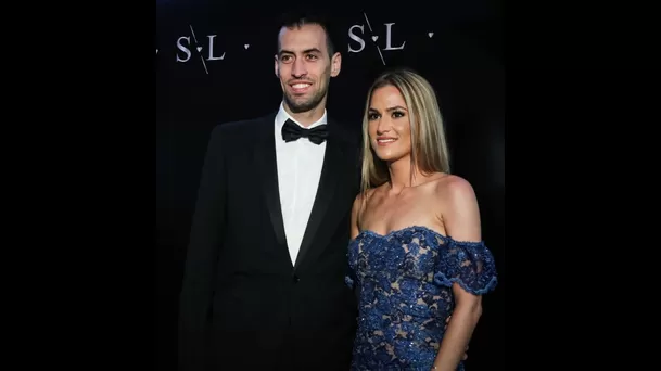 Sergio Busquets y su esposa | Foto: EFE.