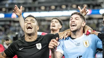 Suárez festejó la clasificación de Uruguay a 'semis' / Foto: Selección Uruguaya / Video: AUF