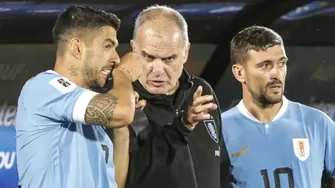 Suárez no dudó en arremeter contra el DT de Uruguay a pocos días del choque ante Perú. | Video: América Deportes.