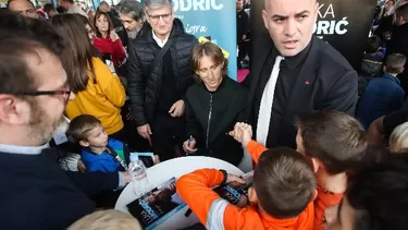 Luka Modric juega en Real Madrid | Foto: AFP.