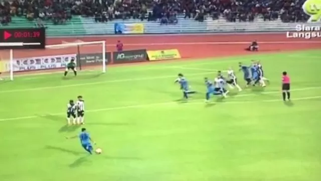 Malasia: golazo de tiro libre a lo Roberto Carlos da la vuelta al mundo