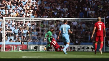 Papelón de Zack Steffen. | Foto: EFE/Video: Tivibu Sport