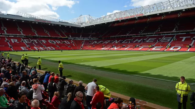 Manchester United: suspenden partido por paquete sospechoso en Old Trafford