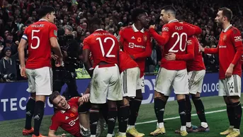 Manchester United venció 3-1 al Aston Villa y avanzó en la Copa de la Liga