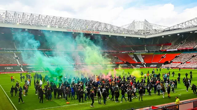 Manchester United vs. Liverpool es suspendido tras las protestas de aficionados