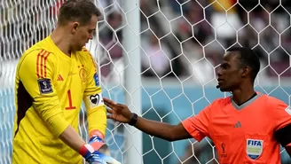 Manuel Neuer porta brazalete contra la discriminación pese a prohibición de FIFA