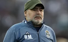 "Maradona está enterrado sin corazón", afirmó el médico y periodista Nelson Castro - Noticias de diego-forlan
