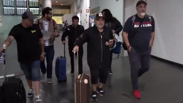 Maradona regresó a México porque tiene contrato afirmó en su arribo al país azteca. | Video: Azteca TV.