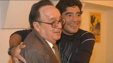 Diego Armando Maradona y el día que se rindió ante su ídolo Chespirito