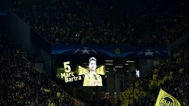 Borussia Dortmund: jugadores le dedicaron victoria a Marc Bartra-foto-3