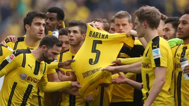 Borussia Dortmund: jugadores le dedicaron victoria a Marc Bartra-foto-6