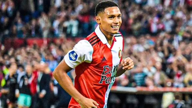 Marcos López asistió a Danilo en el tercer gol del Feyenoord. | Video: Espn