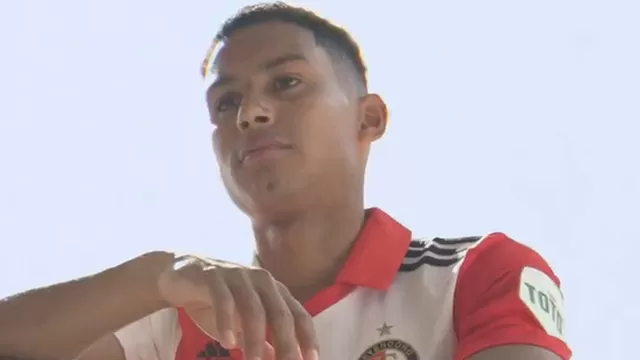 Marcos López: Feyenoord oficializó el fichaje del lateral peruano