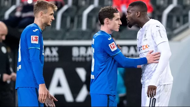 Marcus Thuram pidió perdón por escupir a Stefan Posch del Hoffenheim