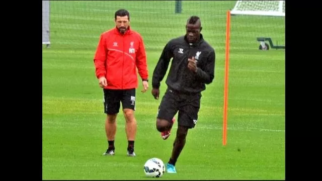 Mario Balotelli tuvo su primer entrenamiento con el Liverpool-foto-1