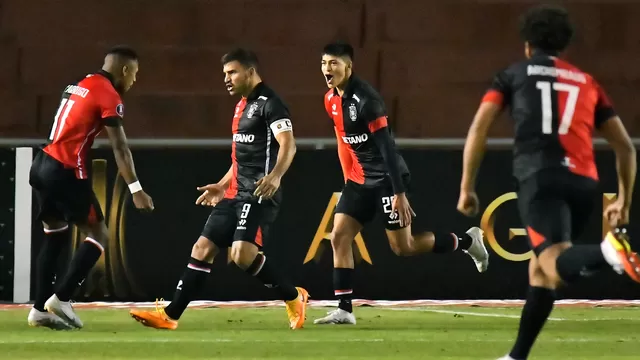 Melgar aplastó 5-0 a Patronato por la Libertadores y se acerca a la Sudamericana